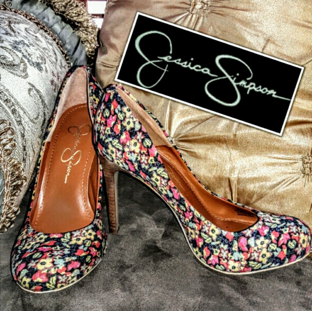 JESSICA SIMPSON pumps size 6 Really cute! Preowned